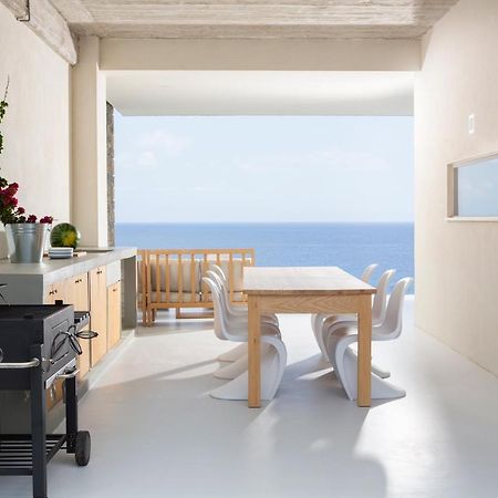 Kuro Beach House - Oceanfront Luxury & 25M Pool Achlia Ngoại thất bức ảnh