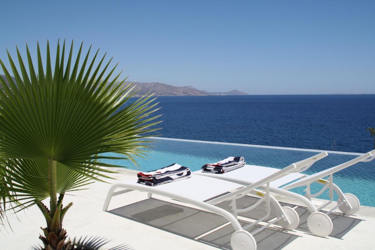 Kuro Beach House - Oceanfront Luxury & 25M Pool Achlia Ngoại thất bức ảnh