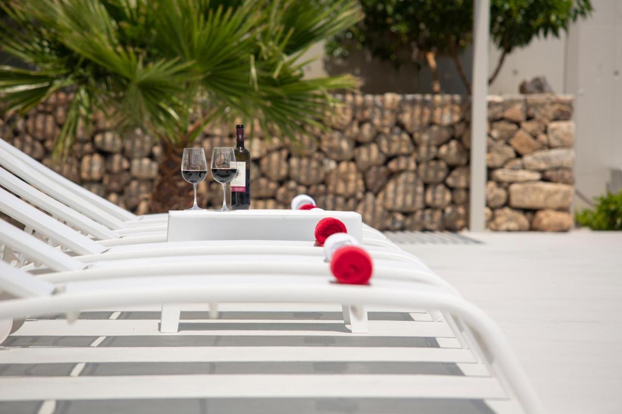 Kuro Beach House - Oceanfront Luxury & 25M Pool Achlia Ngoại thất bức ảnh