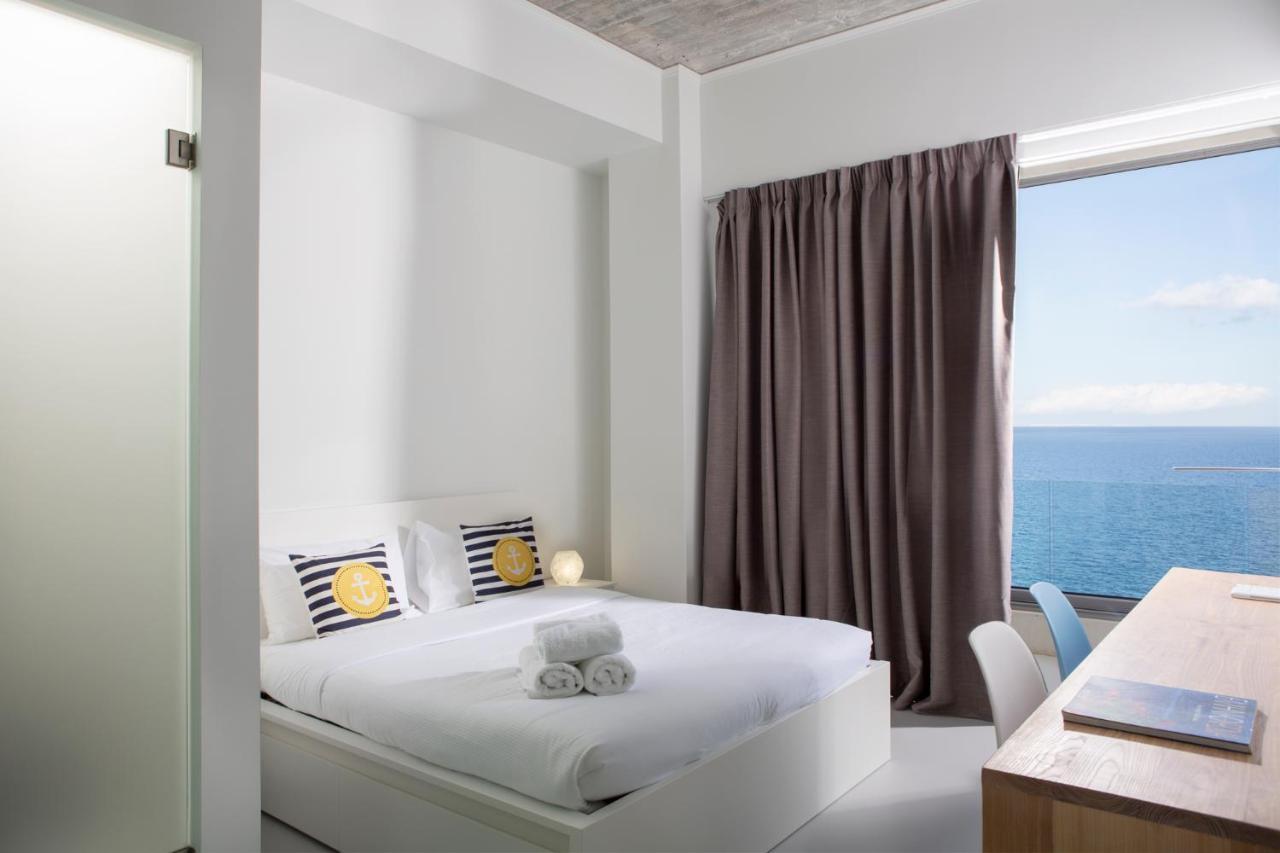 Kuro Beach House - Oceanfront Luxury & 25M Pool Achlia Ngoại thất bức ảnh