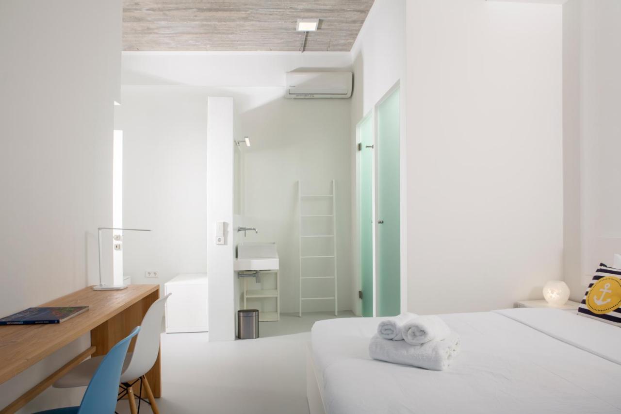Kuro Beach House - Oceanfront Luxury & 25M Pool Achlia Ngoại thất bức ảnh